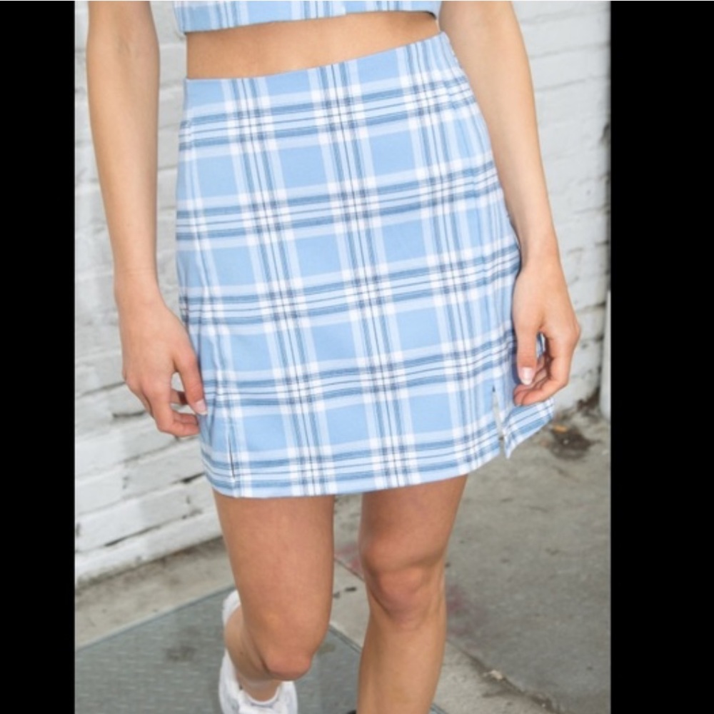 Brandy Melville Plaid Cara Skirt - Picture 1 of 3